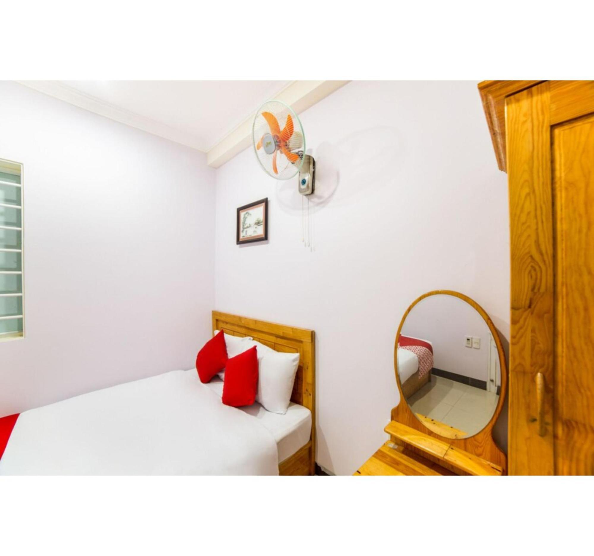 Oyo 553 Truong Giang Hotel ダナン市 エクステリア 写真