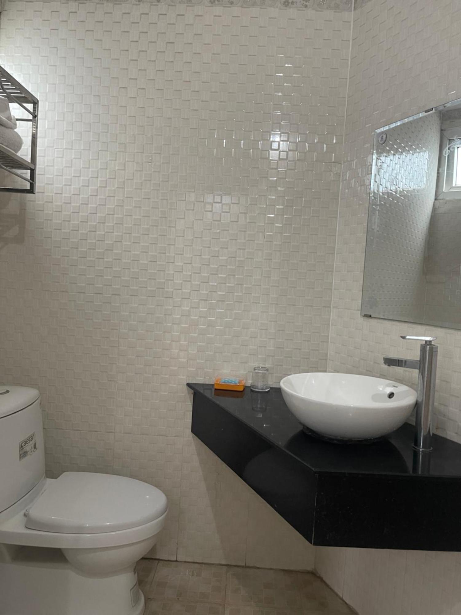 Oyo 553 Truong Giang Hotel ダナン市 エクステリア 写真