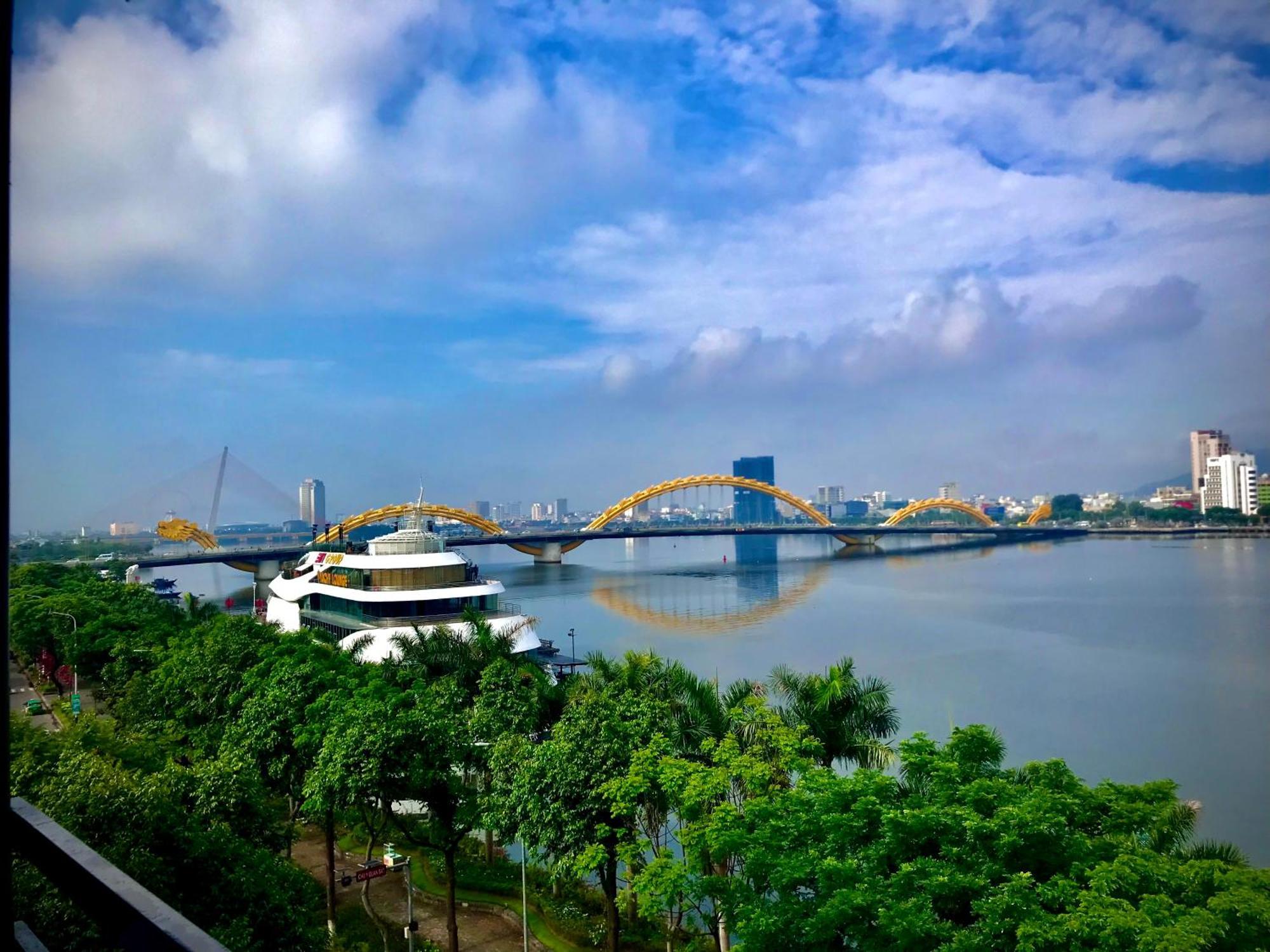 Oyo 553 Truong Giang Hotel ダナン市 エクステリア 写真