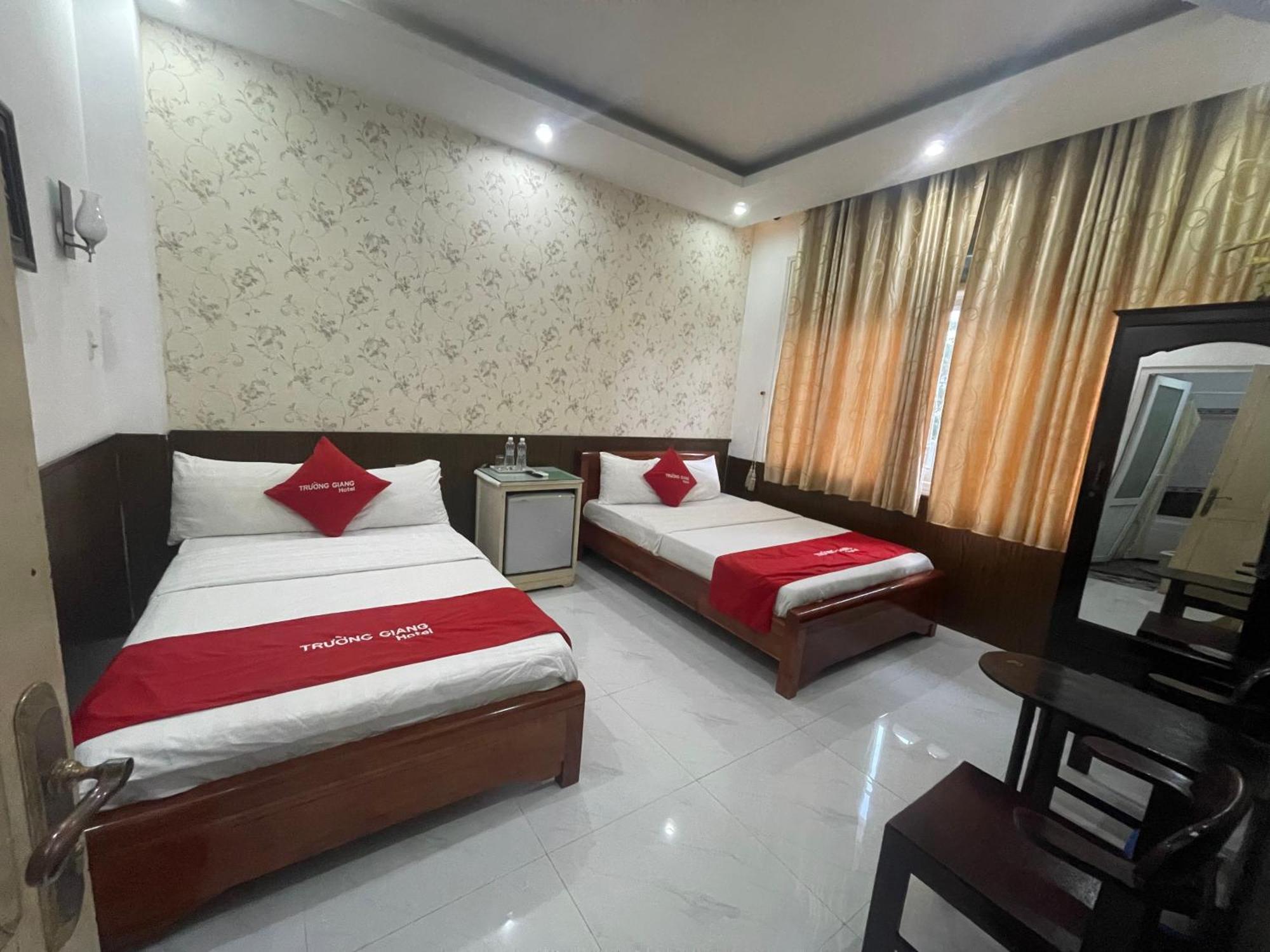 Oyo 553 Truong Giang Hotel ダナン市 エクステリア 写真