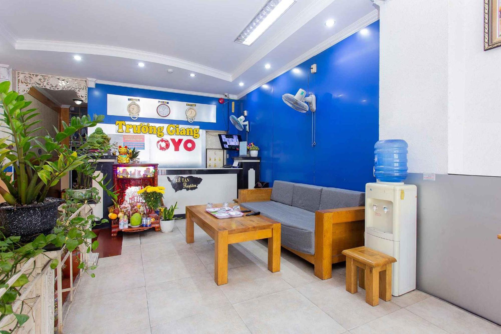 Oyo 553 Truong Giang Hotel ダナン市 エクステリア 写真
