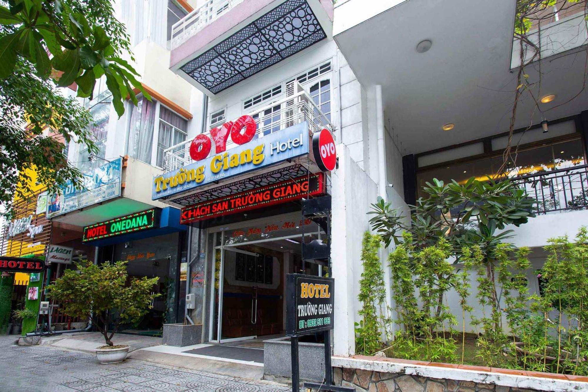 Oyo 553 Truong Giang Hotel ダナン市 エクステリア 写真